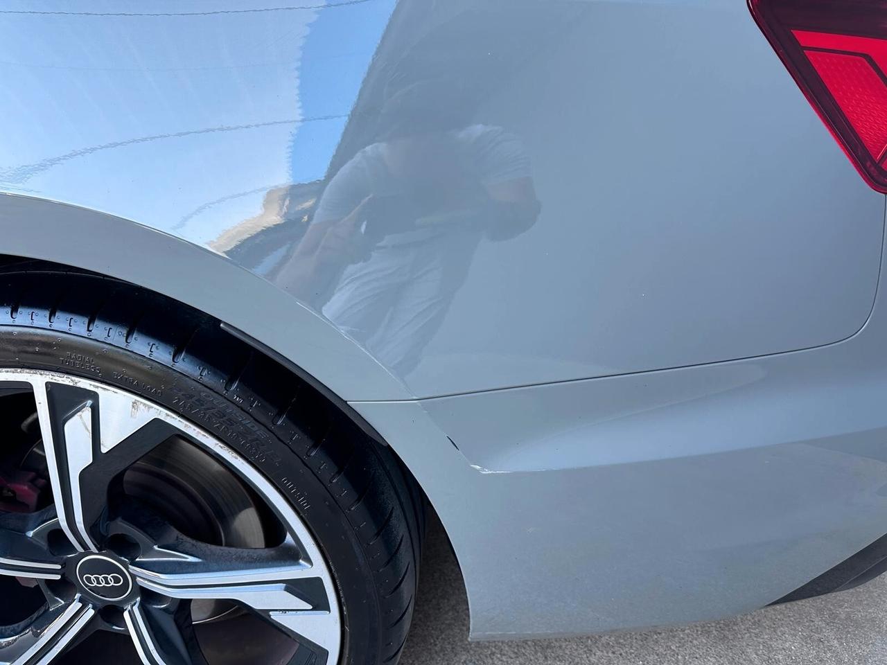 Audi A4 Avant 40 TDI quattro S tronic line edition QuantymGrau UniProprietario