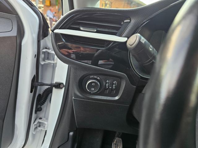 OPEL Corsa 1.5 D 100 CV Design & Tech