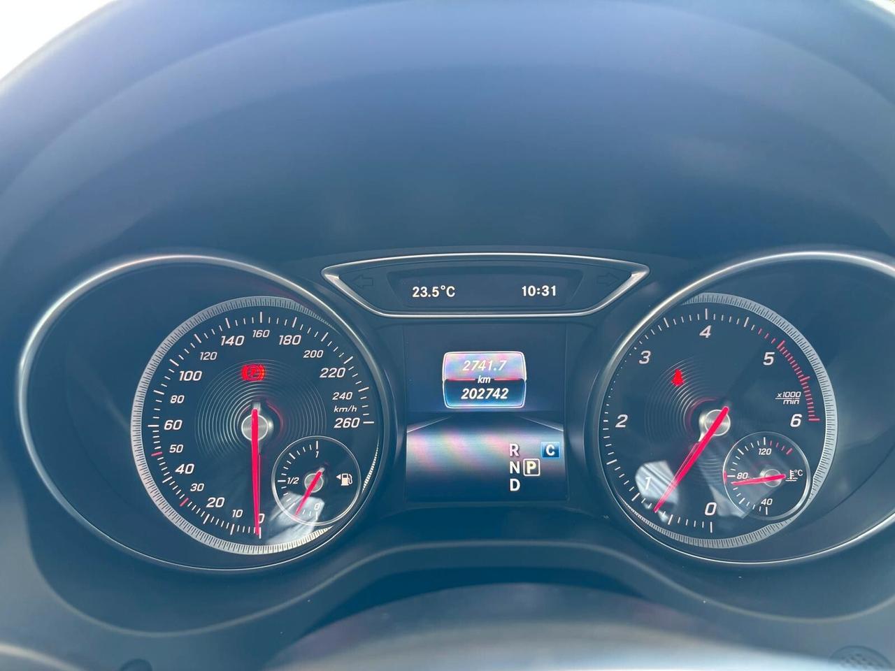 Mercedes-benz GLA 200 d Automatic Premium