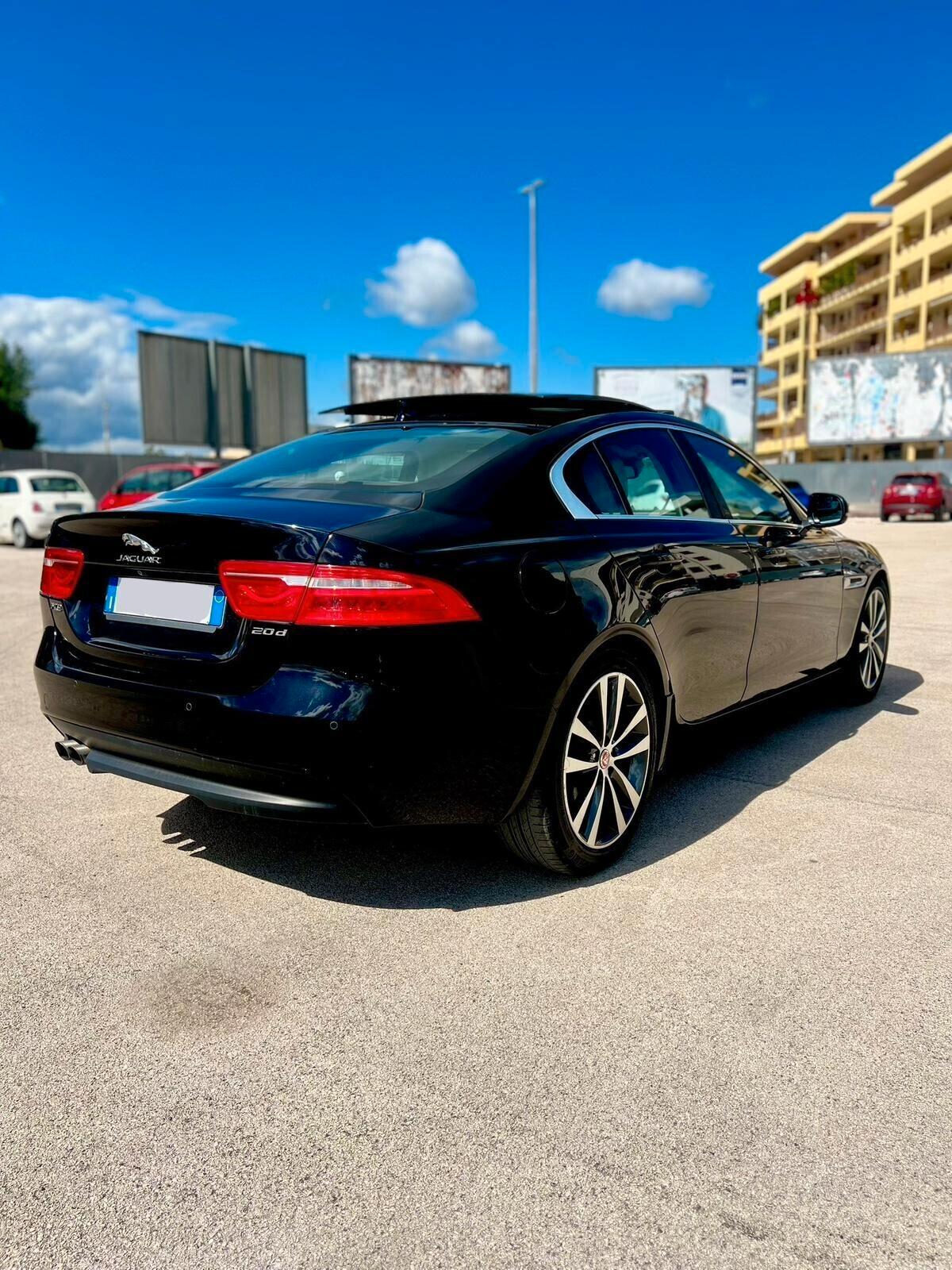 Jaguar XE 2.0 D Turbo 180CV aut. Prestige