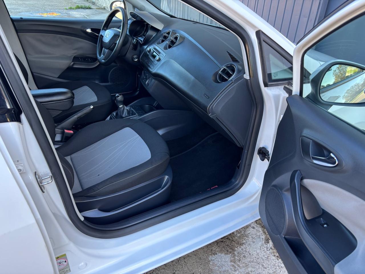 Seat Ibiza 1.2 TDI . Neopatentati. Garanzia 12 mesi