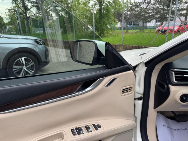 MASERATI Ghibli V6 3.0 Q4 bt 410CV