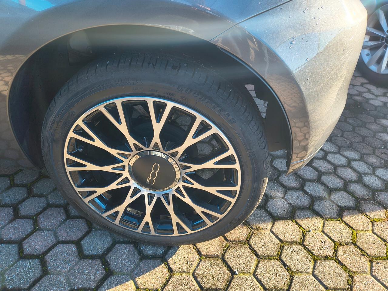 Fiat 500C 1.0 Hybrid Dolcevita