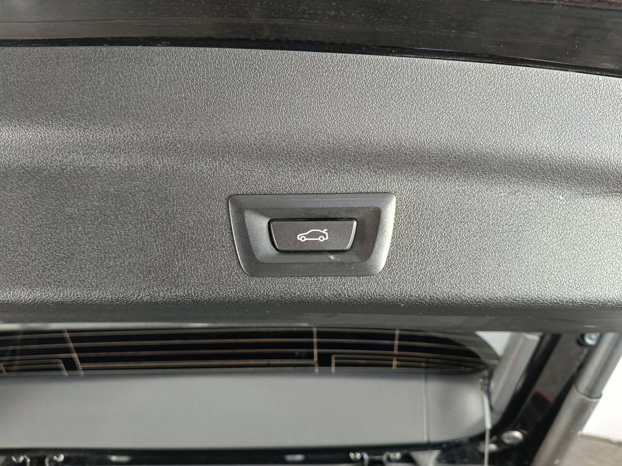 BMW X1 U11 - X1 sdrive20i mhev 48V X-Line auto