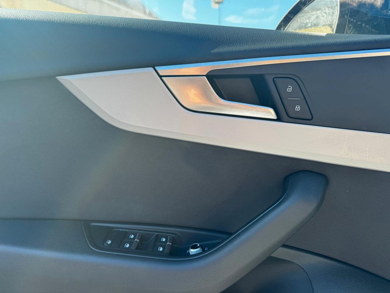 Audi A4 30 TDI/136 CV S tronic Business IVA INCLUSA