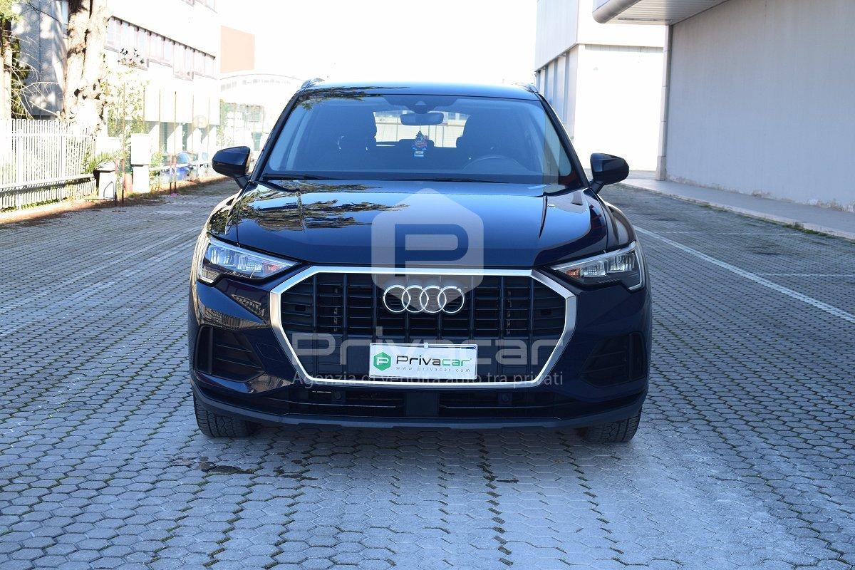 AUDI Q3 35 TDI S tronic Business