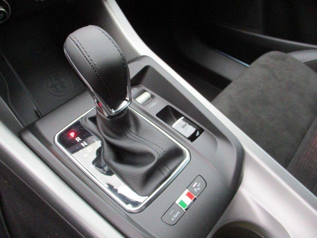 Alfa Romeo Tonale 1.3 280 CV PHEV AT6 Q4 Veloce