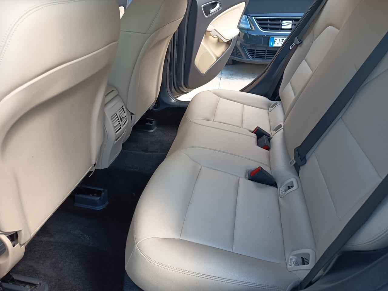 Mercedes-benz GLA 180 d Automatic Premium