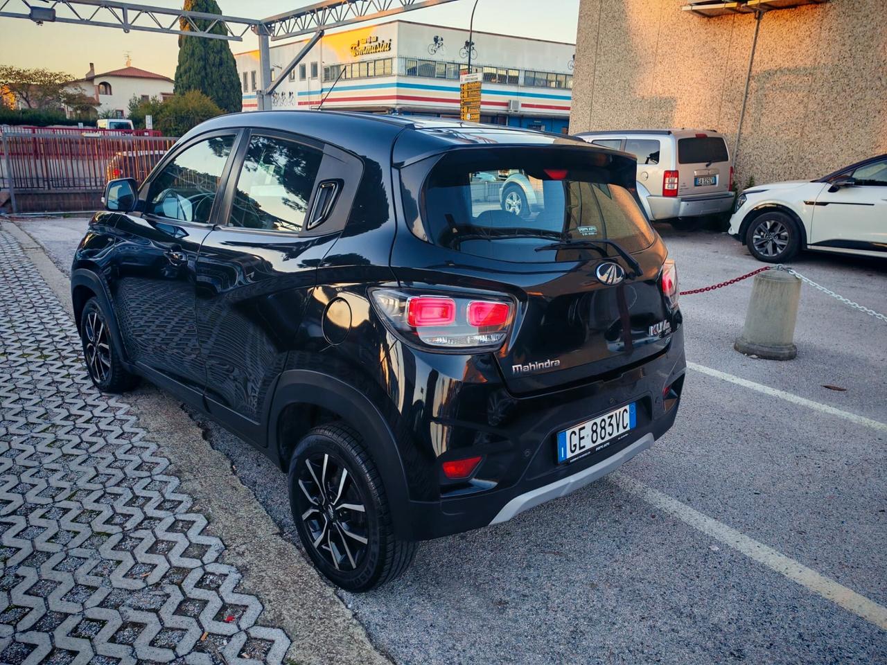 Mahindra KUV100 1.2 VVT K8 GPL