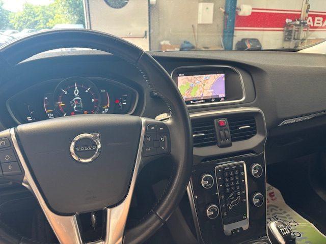 VOLVO V40 Cross Country D2 Style Plus
