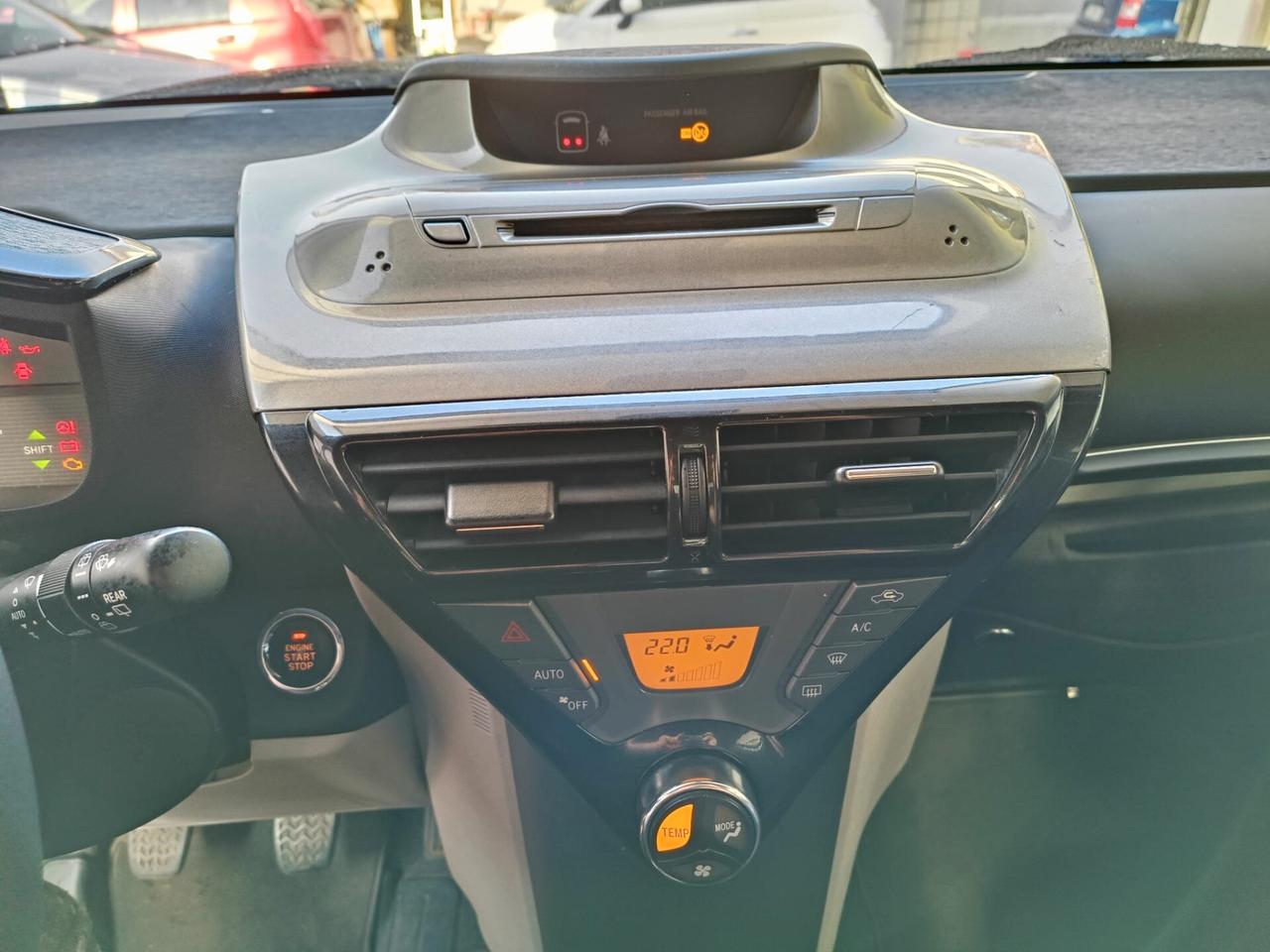 Toyota iQ 1.3 Executive E5B, adatta anche a neopatentati.