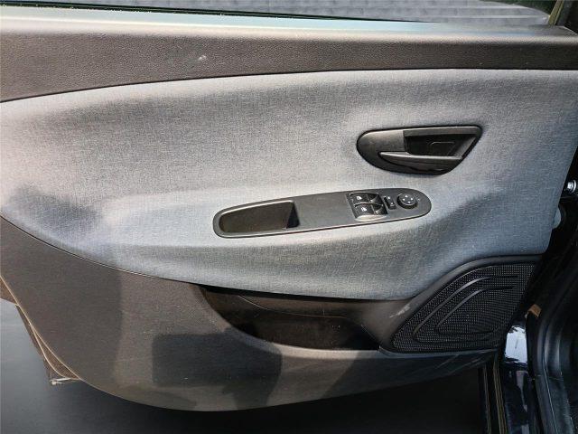 LANCIA Ypsilon 3ª serie 1.0 FireFly 5 porte S&S Hybrid Gold