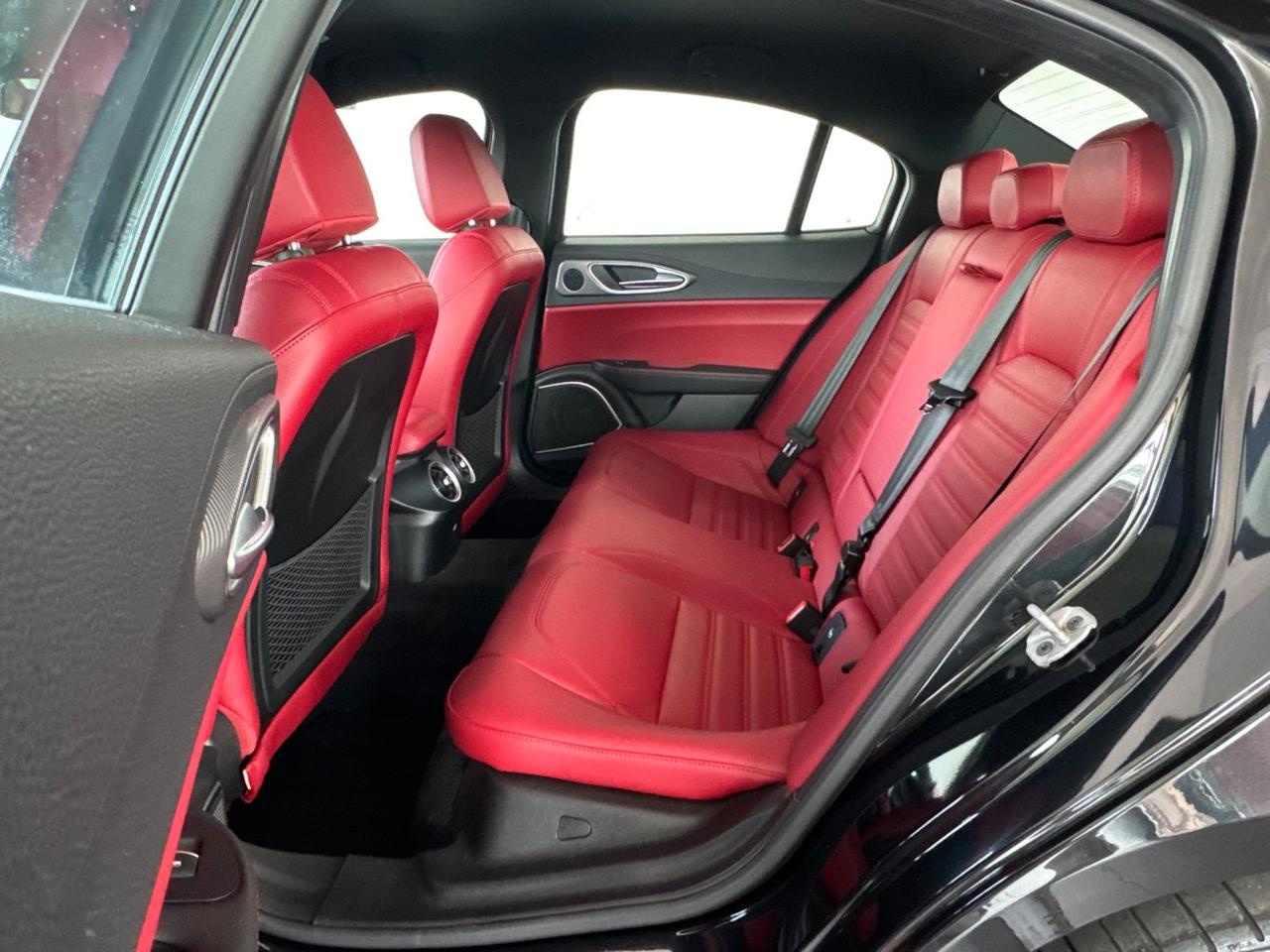 Alfa Romeo Giulia 2.0 t Veloce 280cv RWD AT8