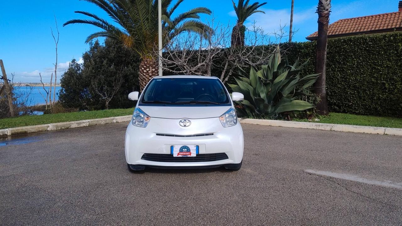 Toyota iQ 1.0 CVT Trend