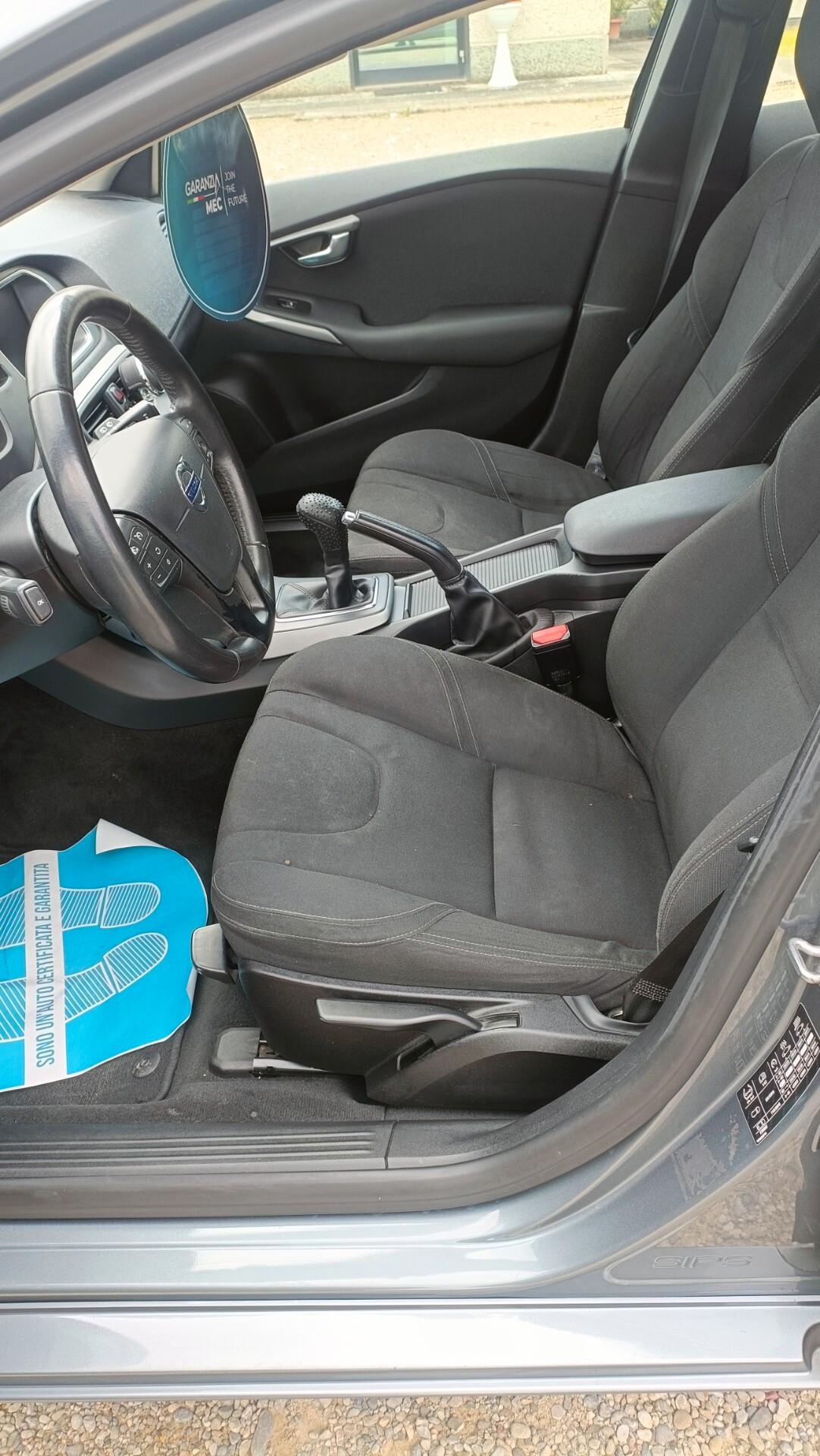 Volvo V40 D2 Momentum