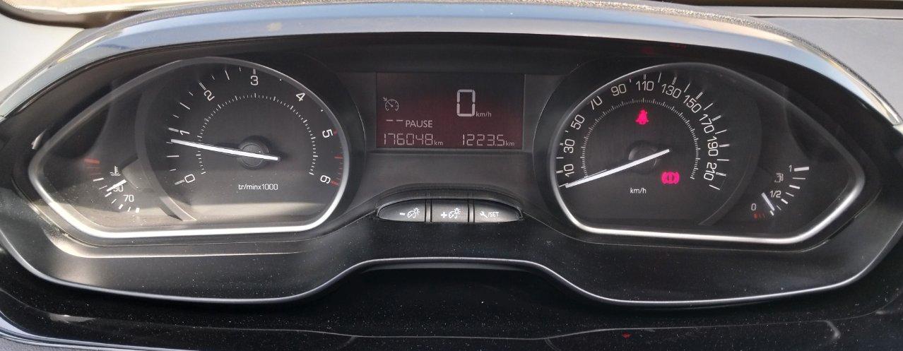 Peugeot 208 5 Porte 208 5p 1.6 bluehdi Active 75cv