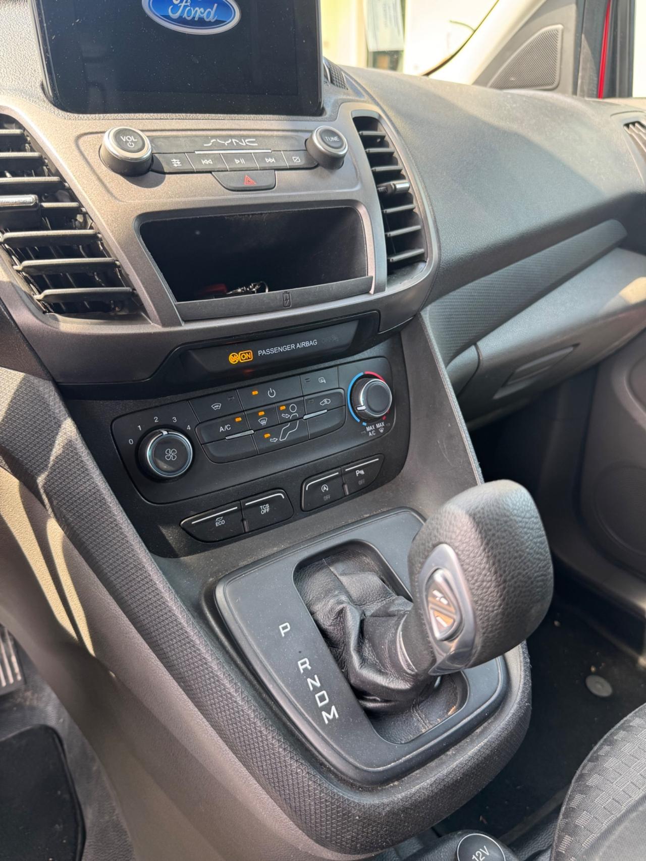 FORD TRANSIT CONNECT FULL OPTIONAL