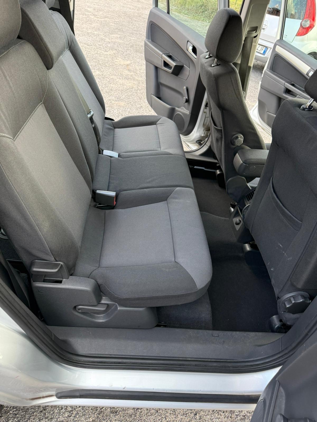 Opel Zafira 1.6 16V VVT Cosmo