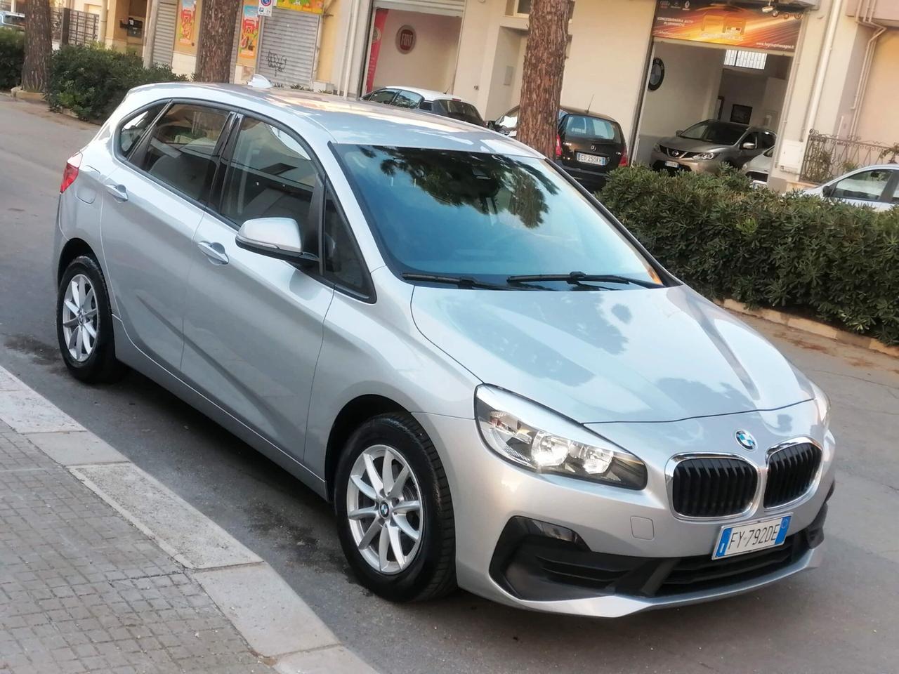 Bmw 216d Active Tourer Luxury *NAVI - 2016