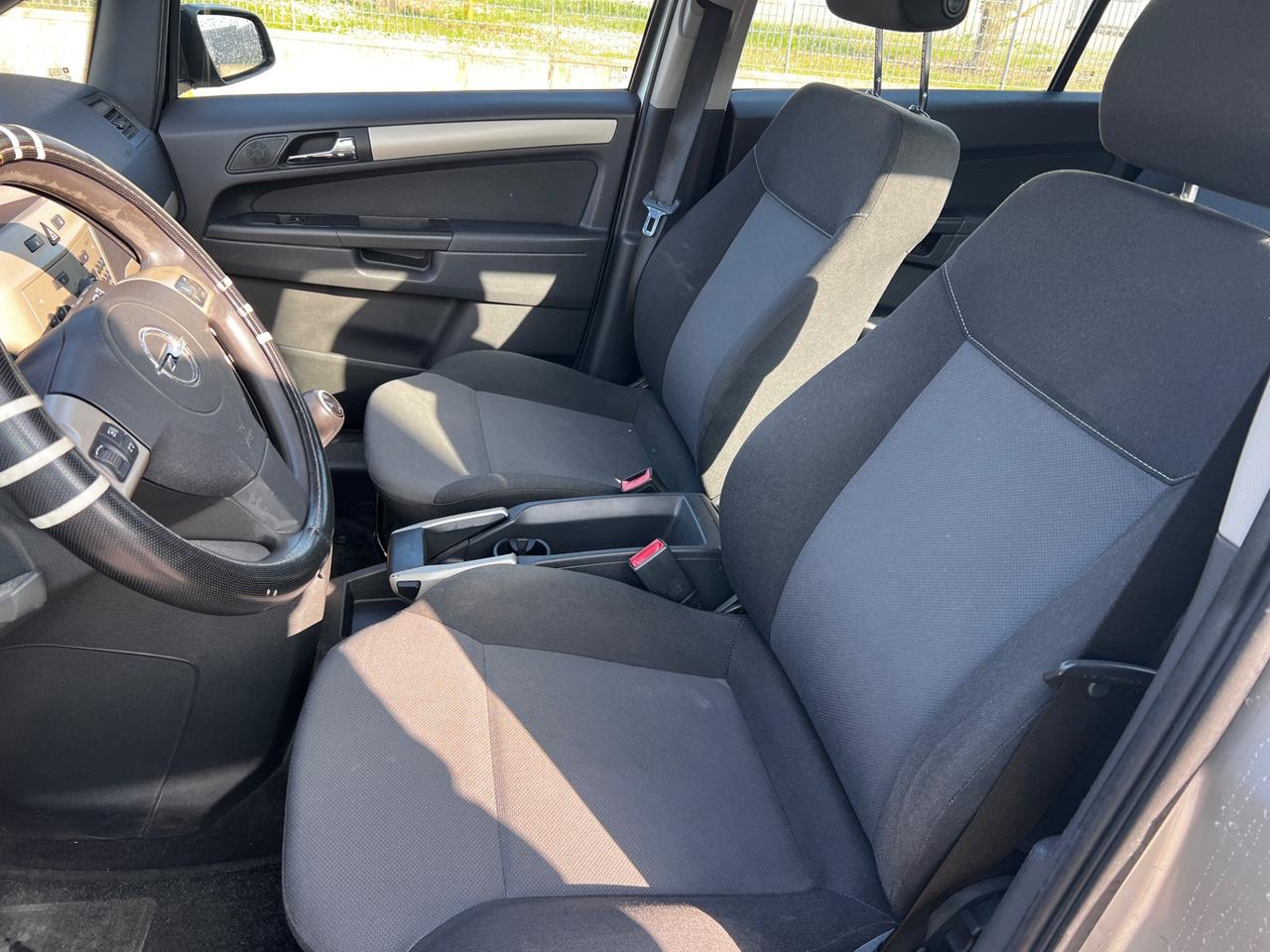 Opel Zafira 1.6 16V ecoM 94CV Cosmo