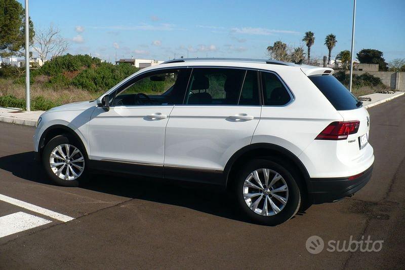 Volkswagen Tiguan 2.0 TDI SCR Business BlueMo...