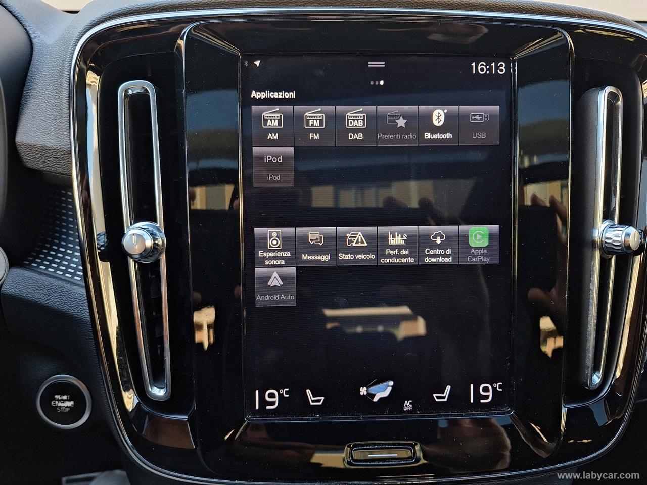 VOLVO XC40 D4 AWD R-design TETTO TAGLIANDI VOLVO UFF 360