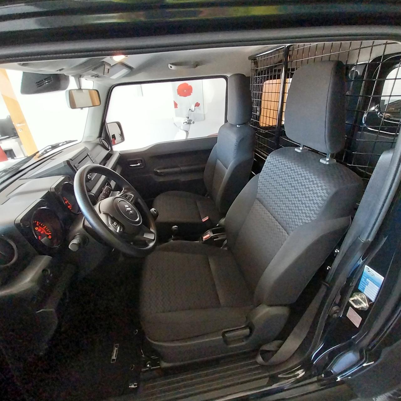 Suzuki Jimny 1.5 5MT PRO (N1)