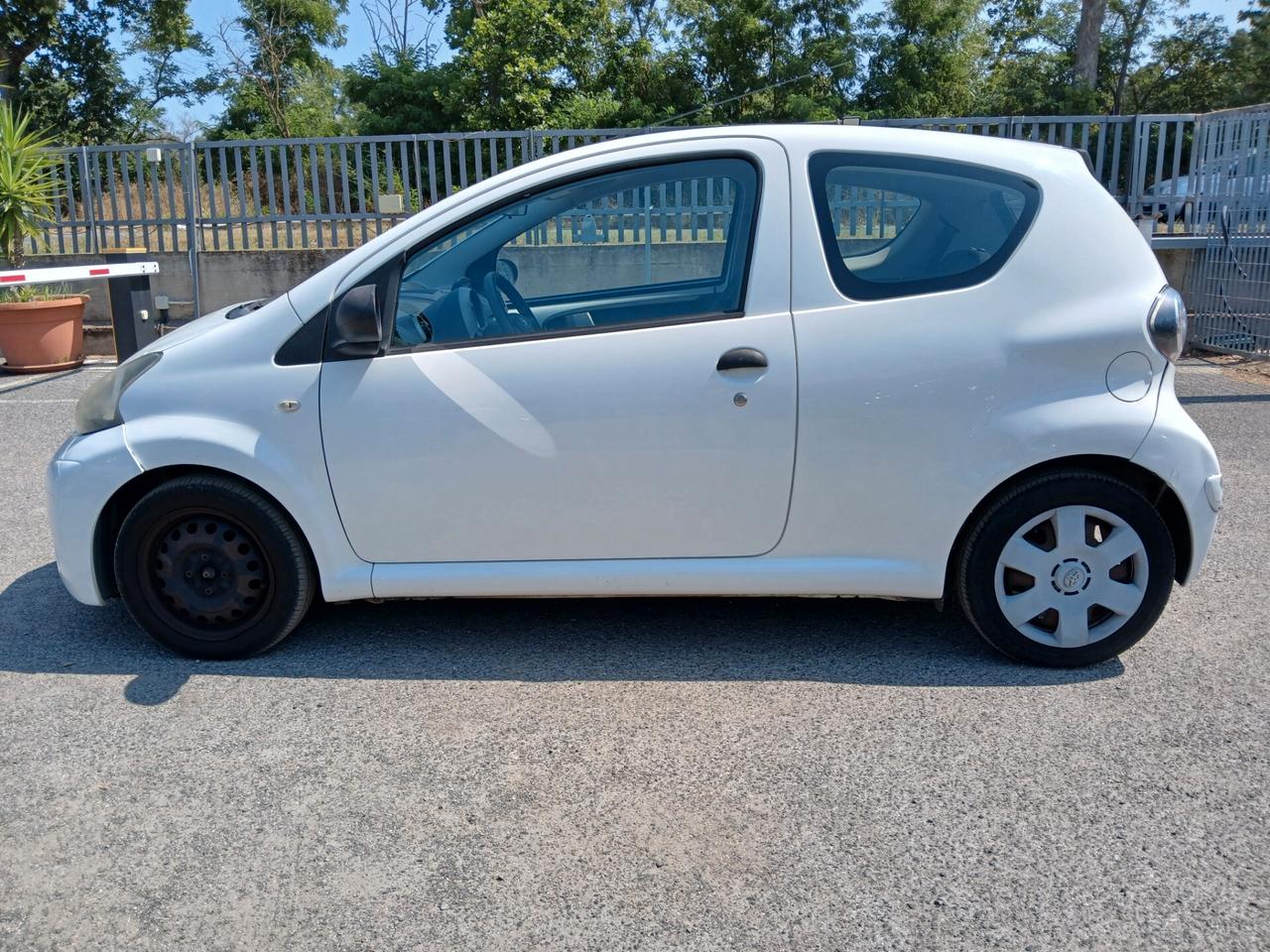 Toyota Aygo 1.0 12V VVT-i 3 porte Active Connect