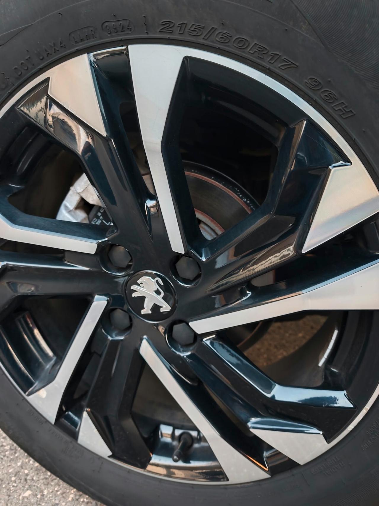 Peugeot 2008 1.5 110CV - PARI AL NUOVO