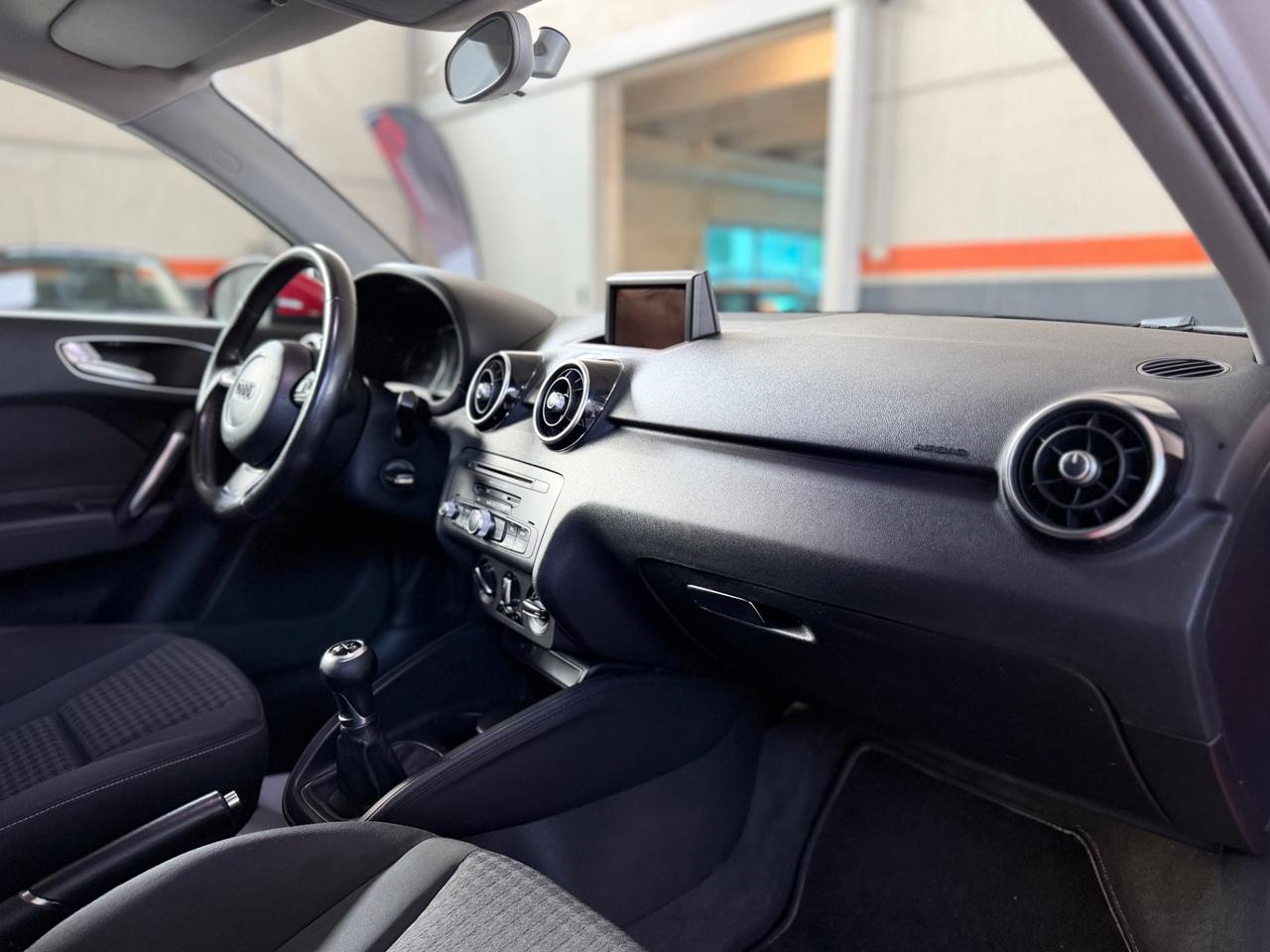 Audi A1 1.6 TDI 105 CV Attraction NEOPATENTATI
