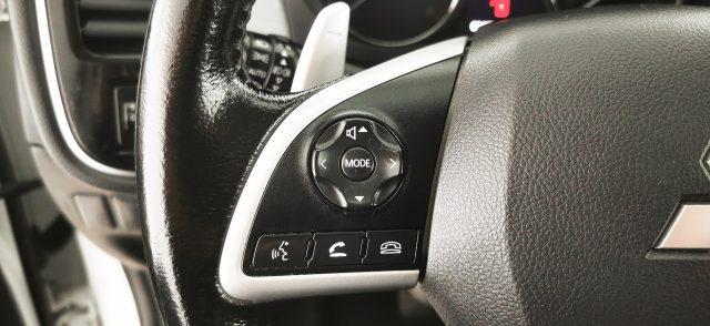 MITSUBISHI Outlander 2.2 DI-D 4WD Instyle 5p.