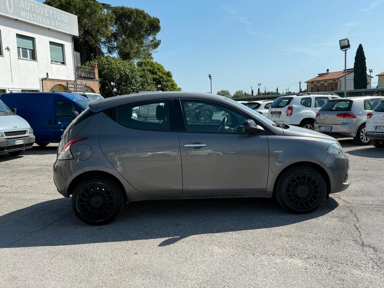 Lancia Ypsilon 1.0 FireFly 5 porte S&S Hybrid Ecochic UnYca