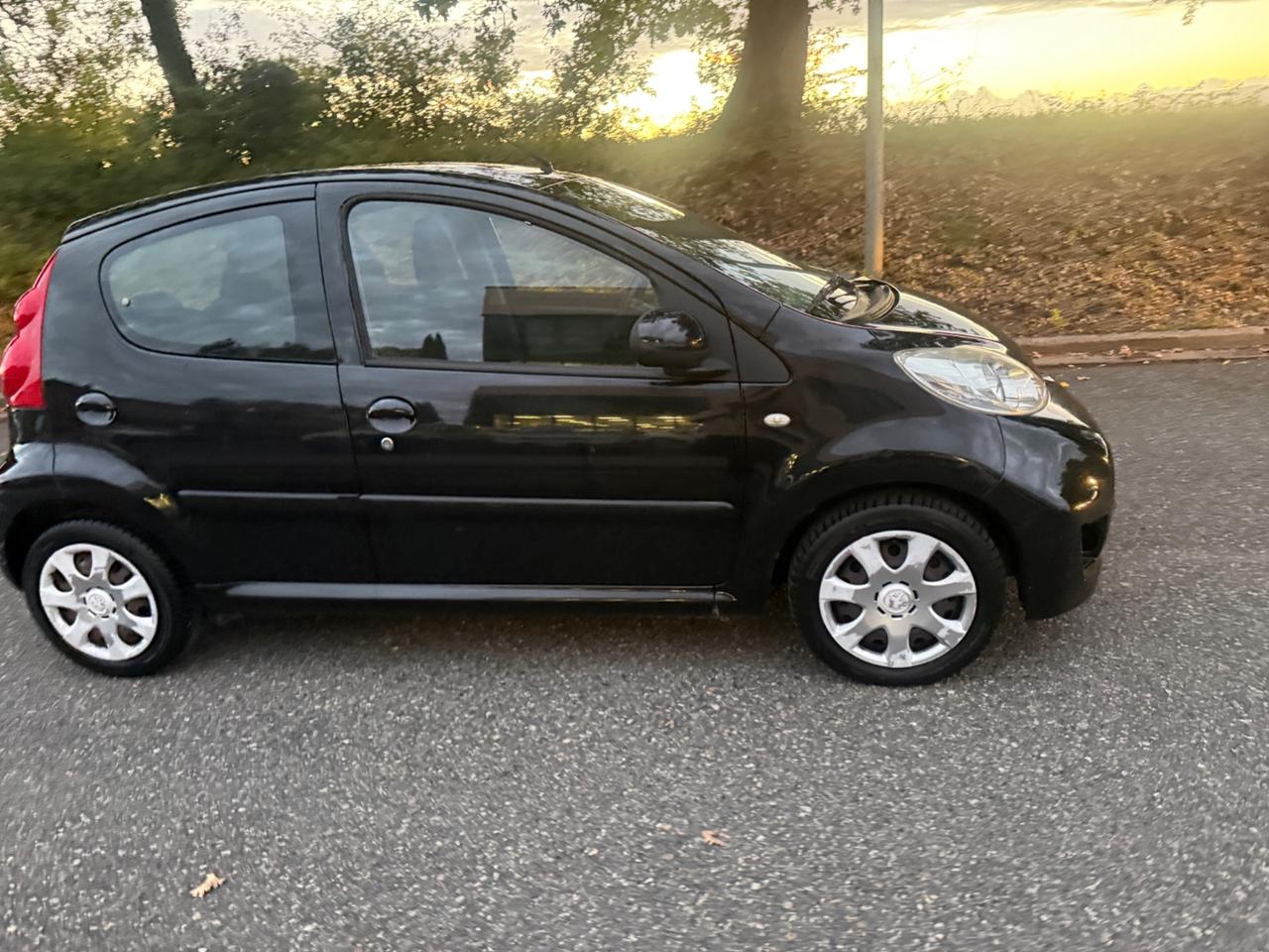 Peugeot 107 1.0 68CV 5p. Desir