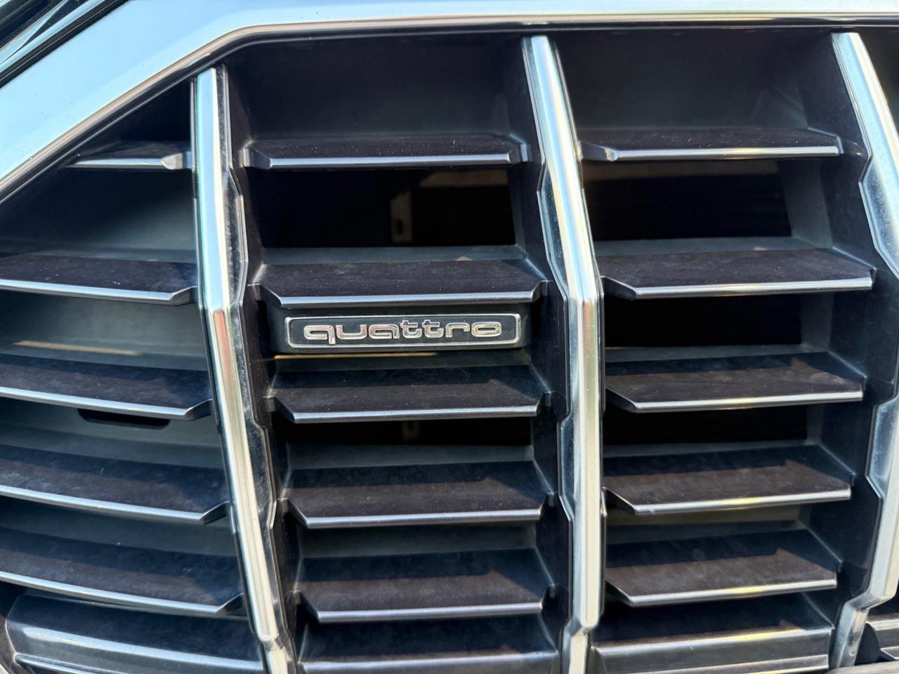 Audi Q3 35 TDI quattro S line edition TETTO
