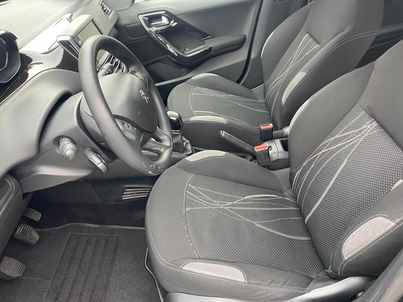 Peugeot 208 1.2 VTi 82 CV 5 porte Active IDONEA NEOPATENTATI