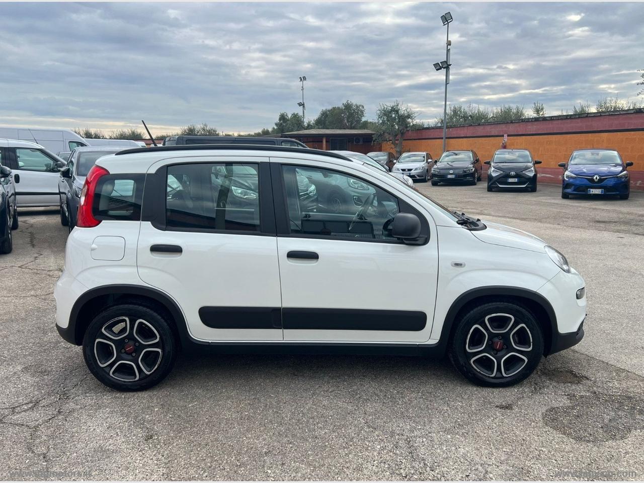 FIAT PANDA CITY LIFE 1.0 70CV HYBRID IVA ESPOSTA