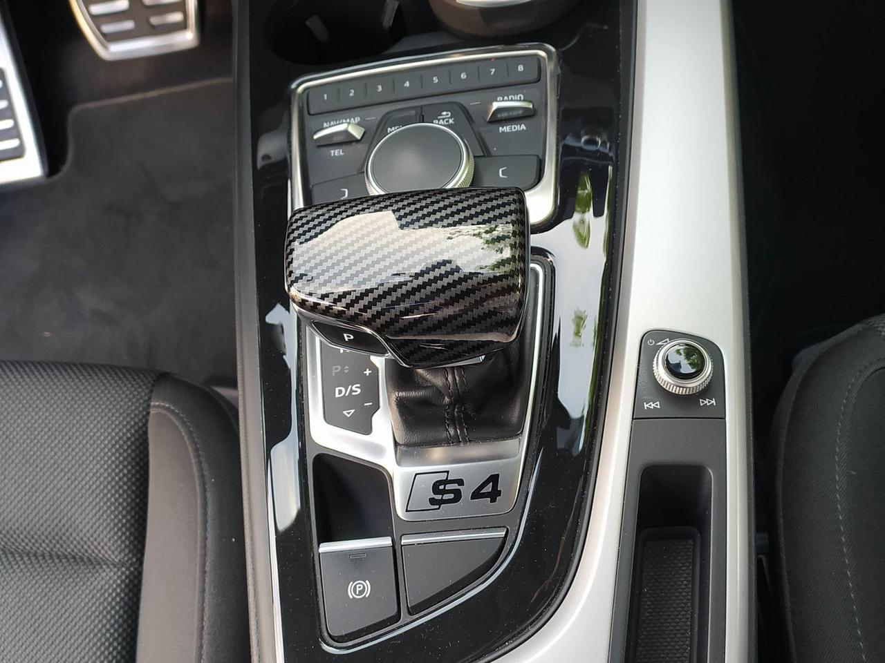 Audi A4 2.0 TDI ultra Business Sport