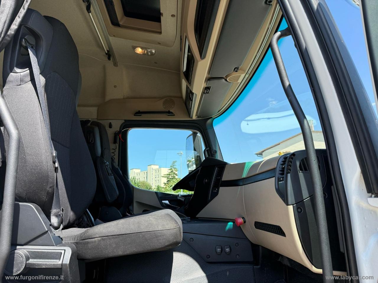 ACTROS 1843