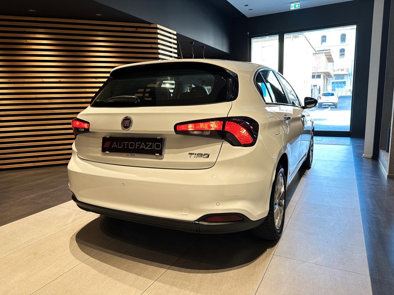 Fiat Tipo 1.6 Mjt S&S 5 porte Easy Business