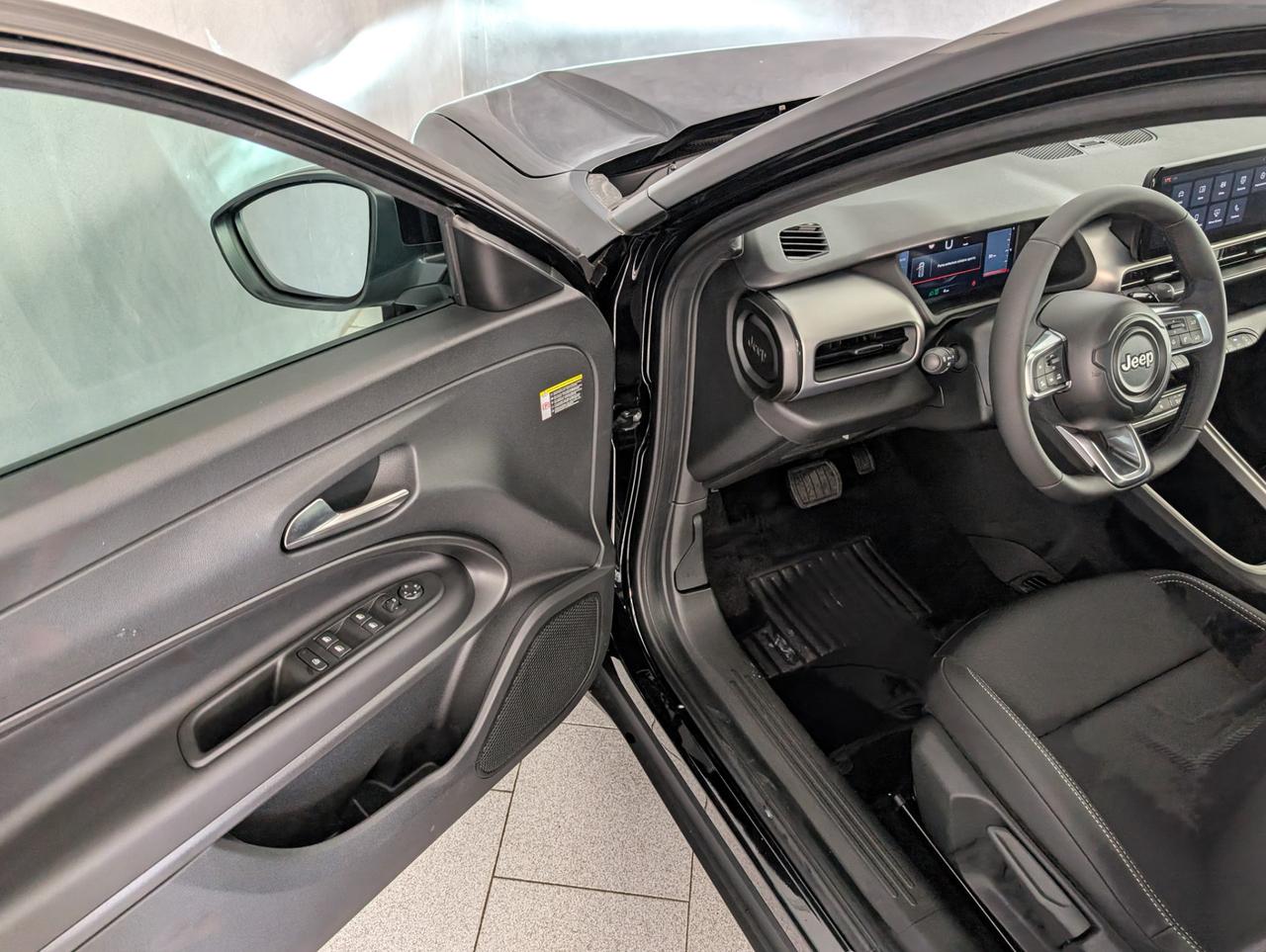 Jeep Avenger 1.2 Turbo E-Hybrid 110cv eDCT6 Altitude