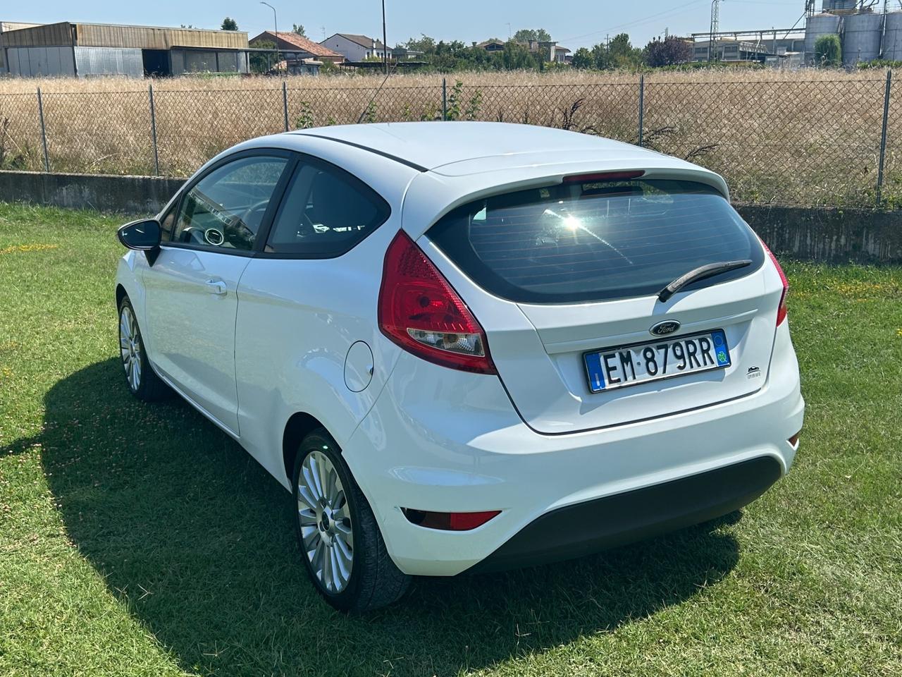 Ford Fiesta 1.4 TDCi 70CV 3 porte Titanium