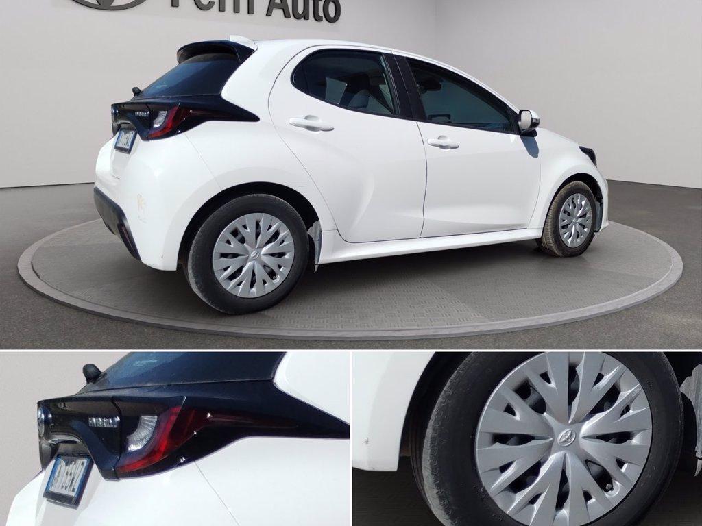 TOYOTA Yaris 1.5h active del 2023
