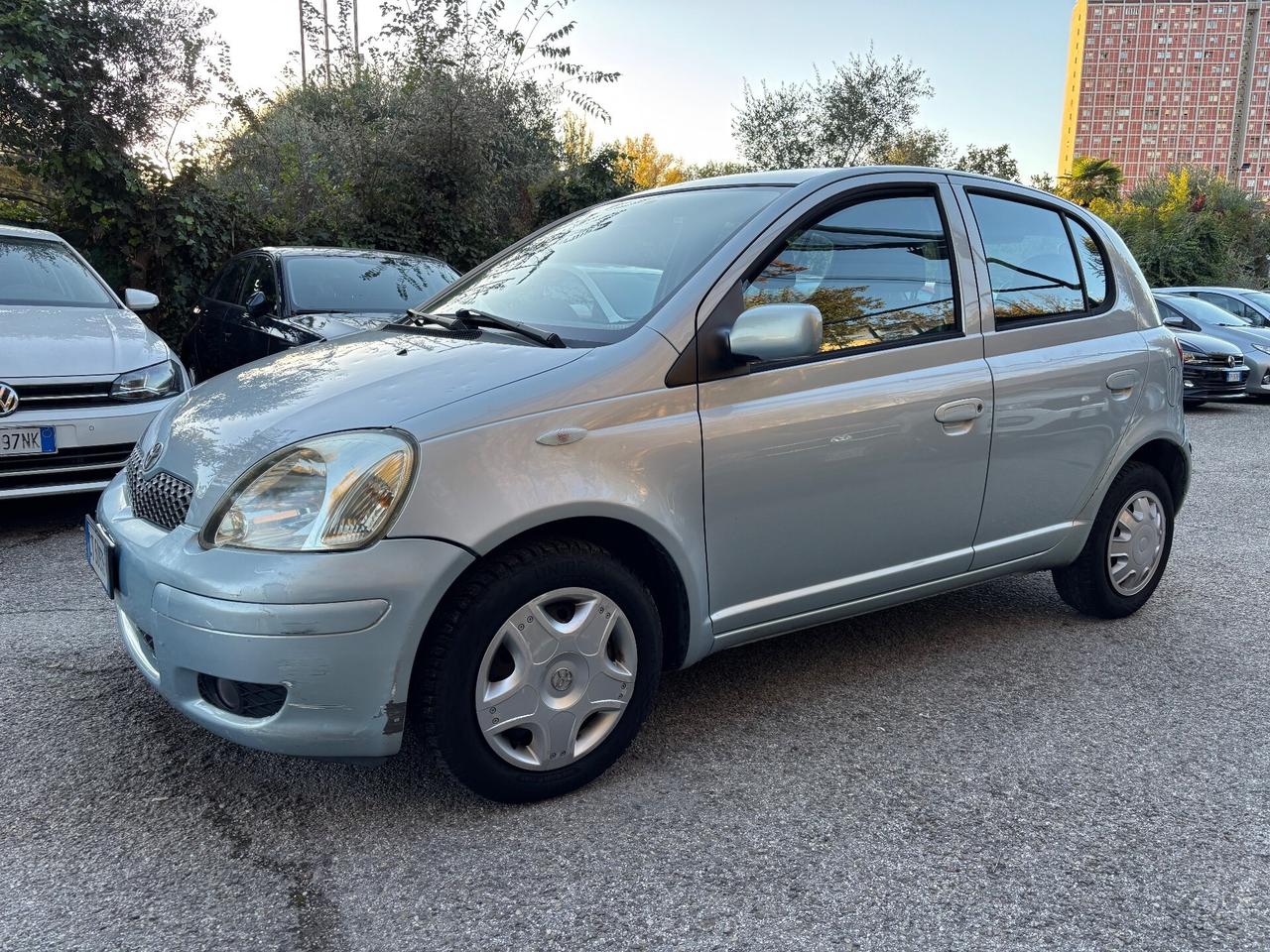 Toyota Yaris 1.0 5 porte OK NEOPATENTATI