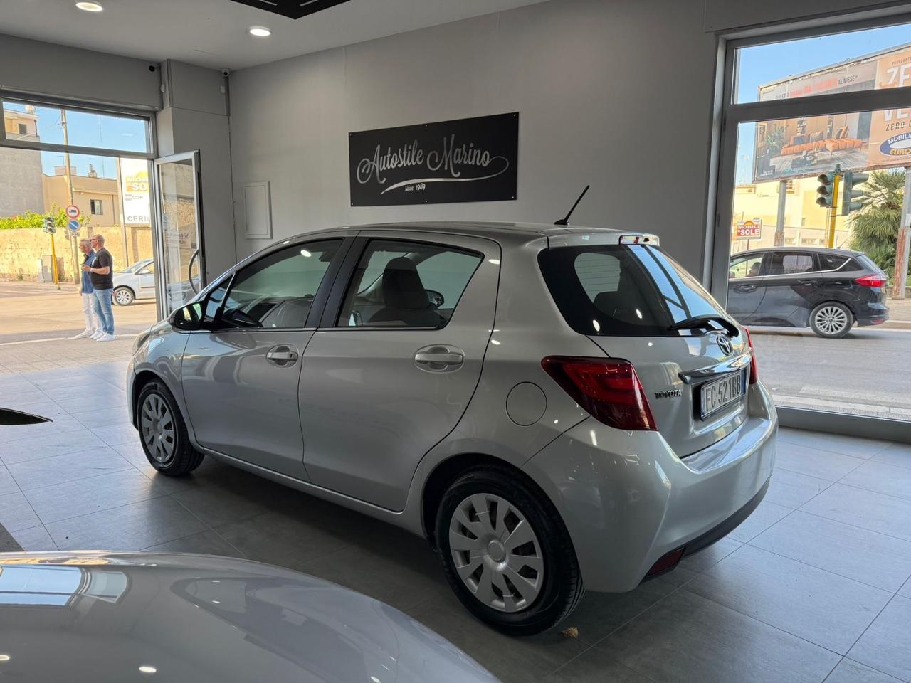 Toyota Yaris 1.0 5 porte Lounge-84.000 Km