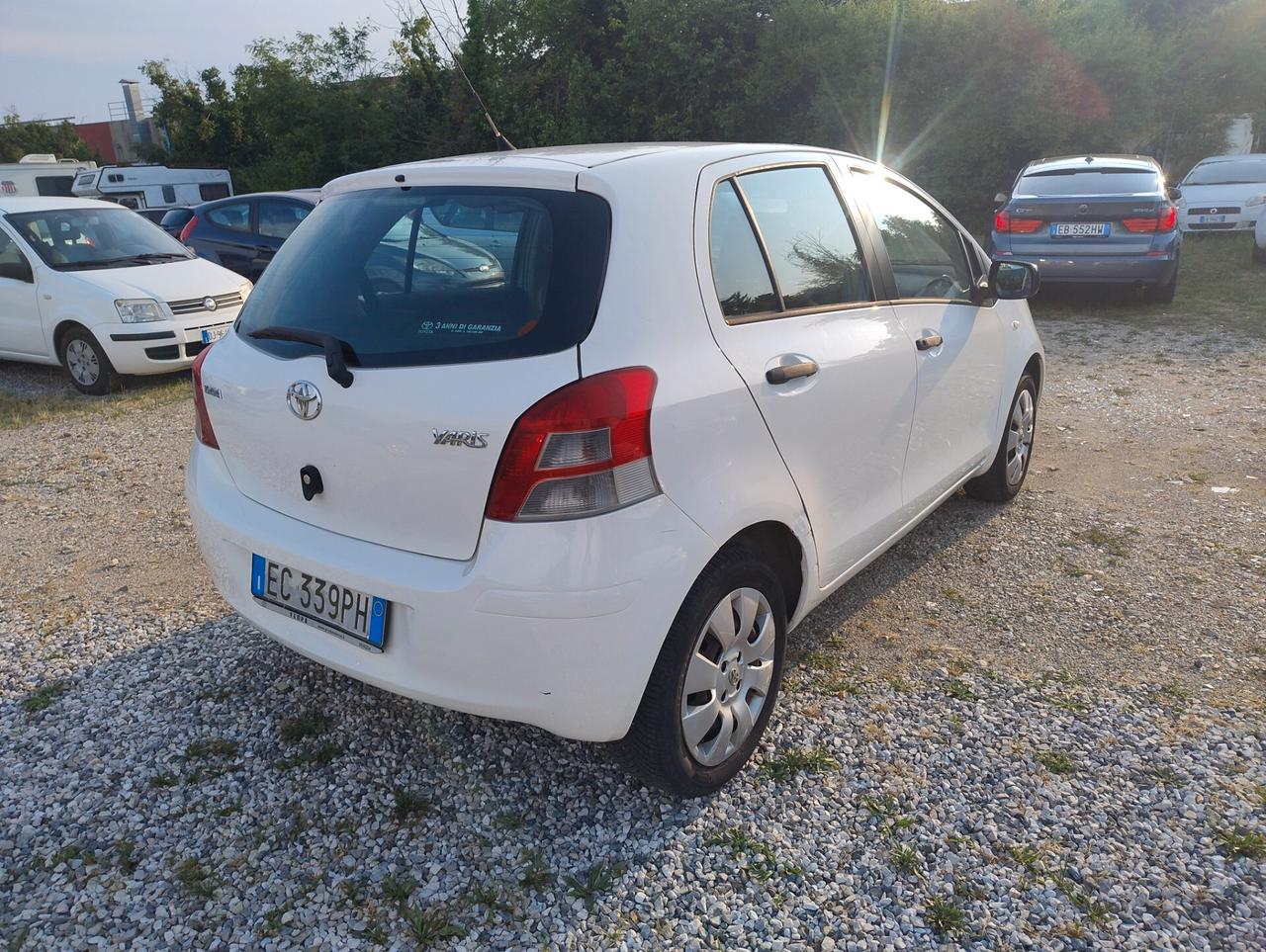 Toyota Yaris 1.0 5 porte Now Eco