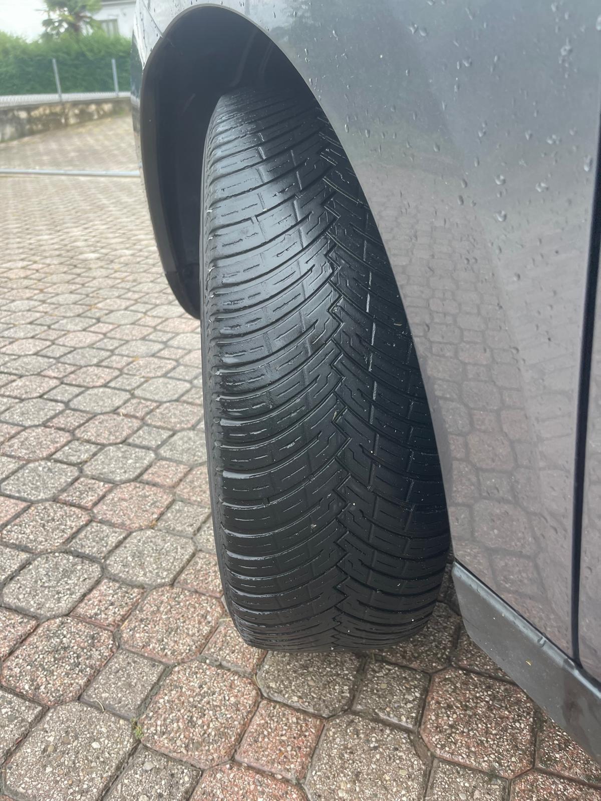 Hyundai iX35 1.7 CRDi 2WD Xpossible