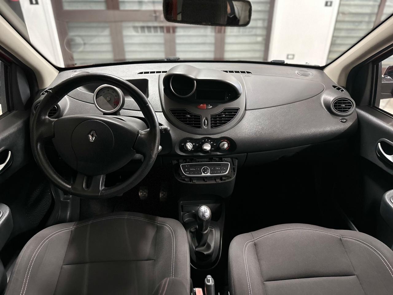 RENAULT Twingo 1.6 16V (133) R.S. 2010