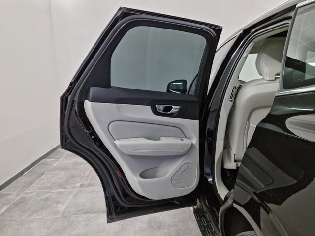 VOLVO XC60 B5 (d) AWD Geartronic Momentum Pro