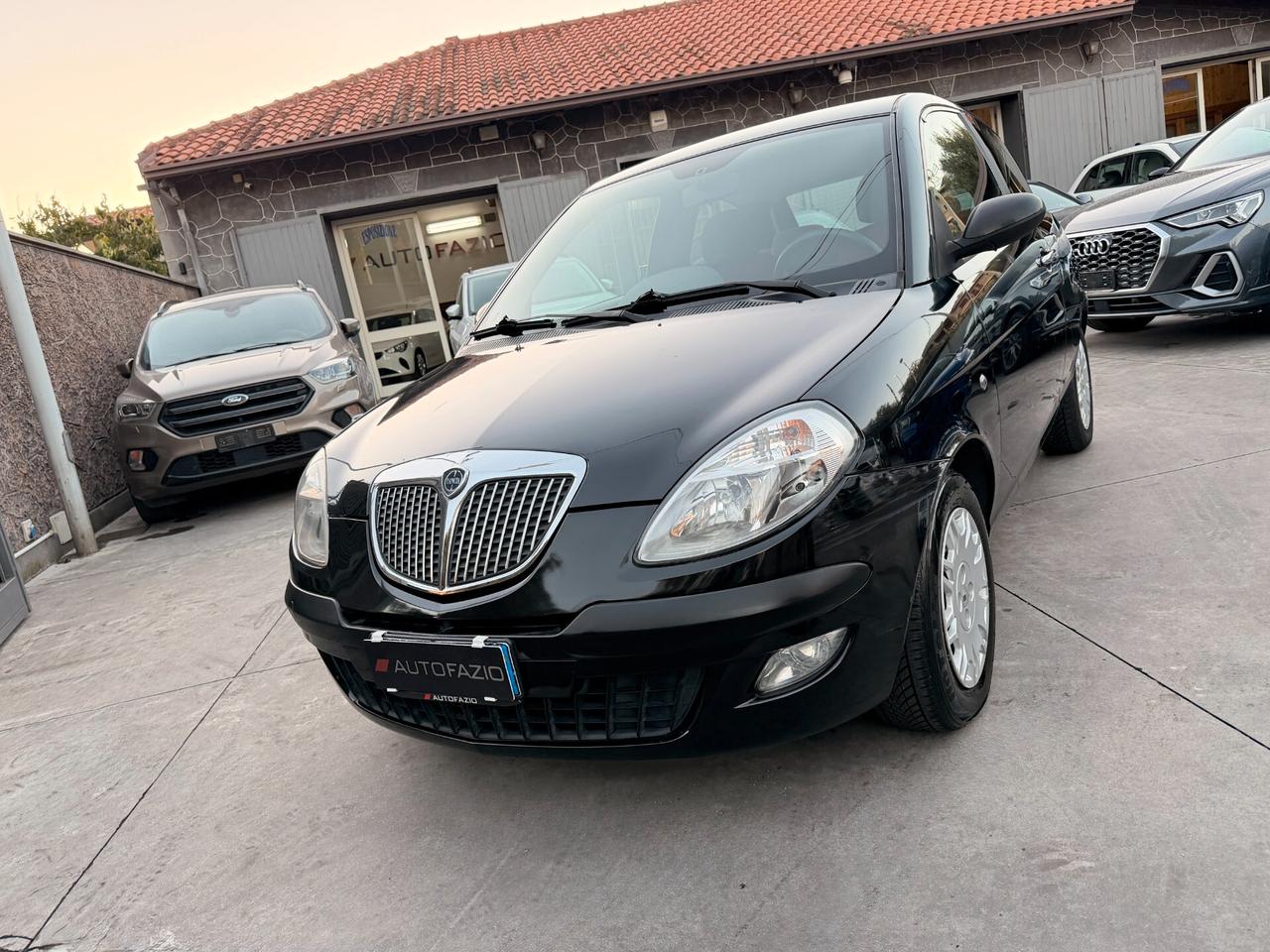 Lancia Ypsilon 1.2 Oro Bianco