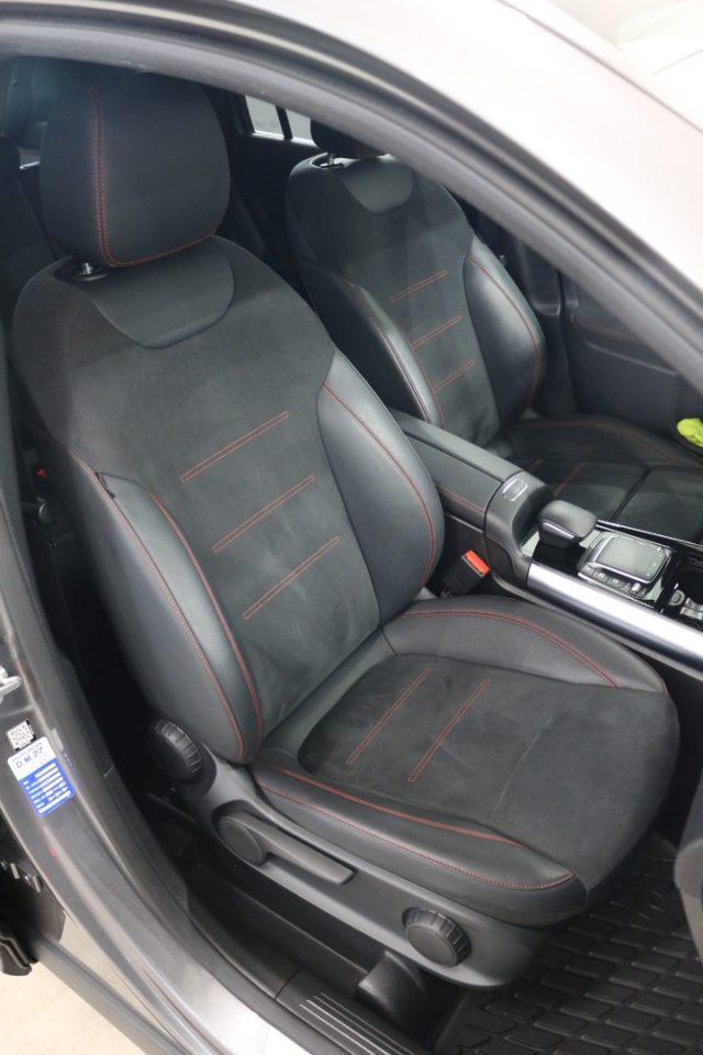 MERCEDES-BENZ GLA 180 d Automatic Premium